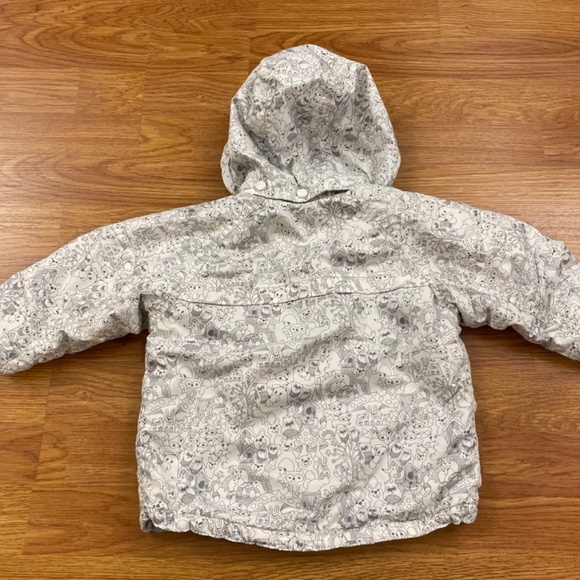 12-18m but fits like 18-24m H&M fleece lined jacket. Woodland animals. - Picture 6 of 10